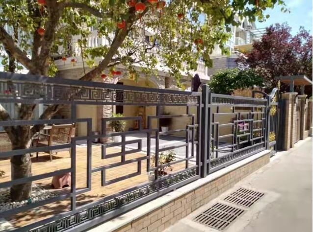 鋁（lǚ）藝護欄定做